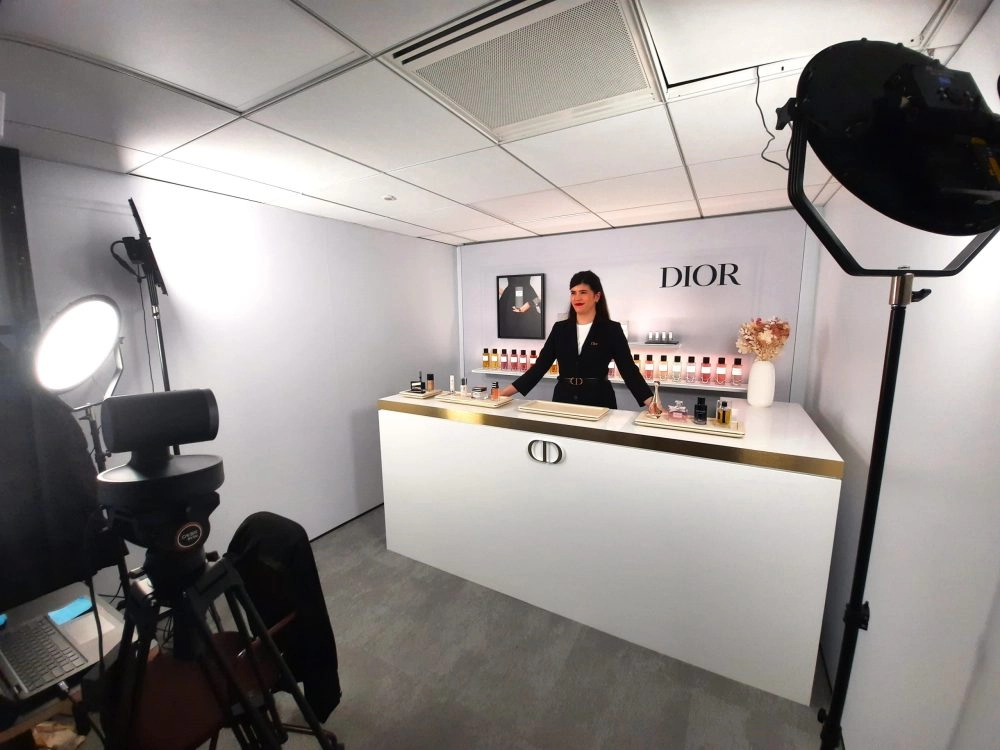 Digital Shopper Live Shopping Dior