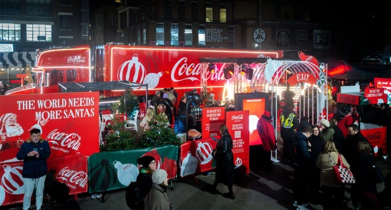 N2o Coca Cola Christmas Truck Globe Groupe