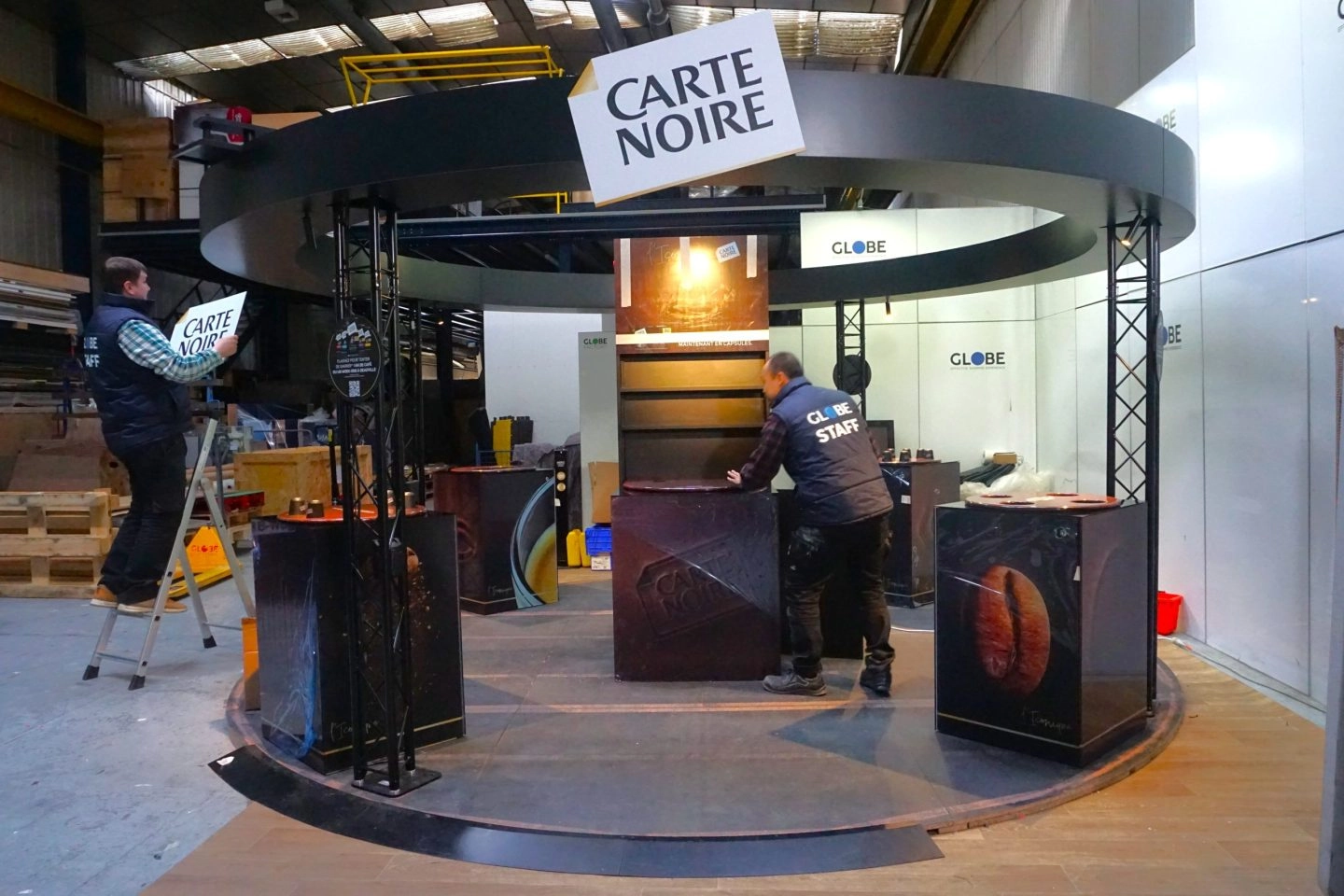 Carte Noire Montage Production Globe Factory