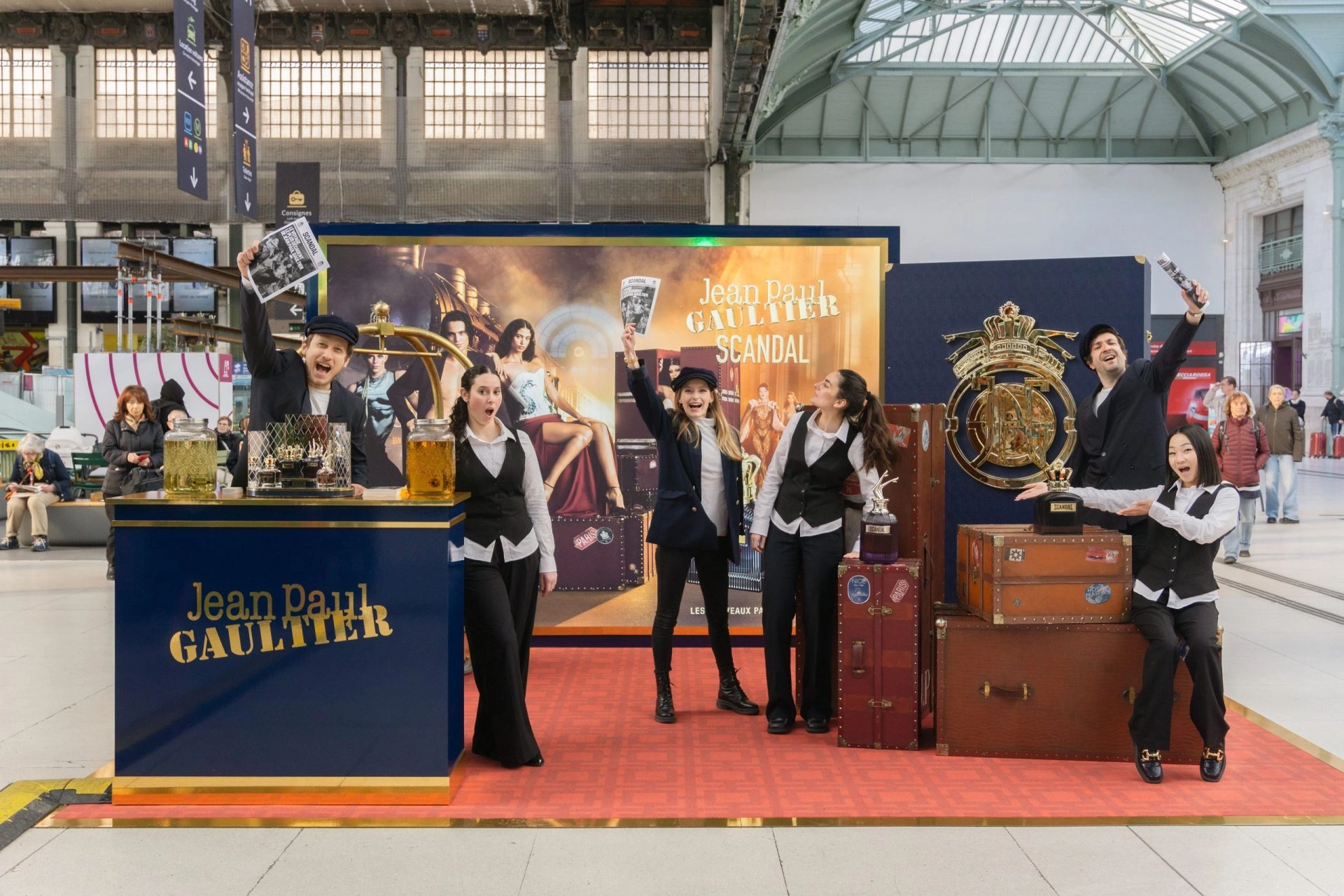 Scandal Jean Paul Gaultier Activation Globe Groupe