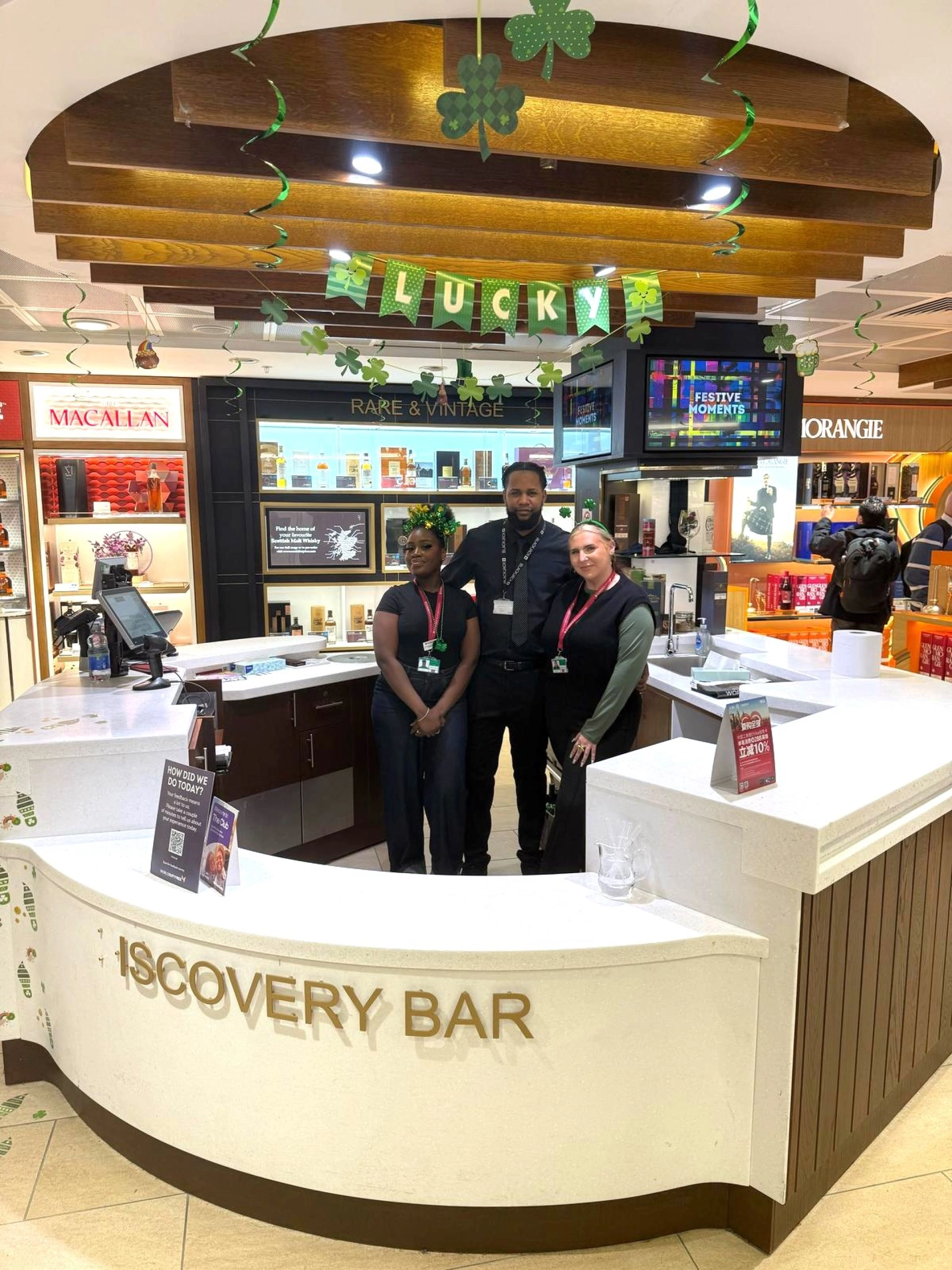 St Patrick Globe Travel Retail Equipe